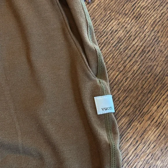 Vuori women’s joggers size XS - Picture 3 of 6
